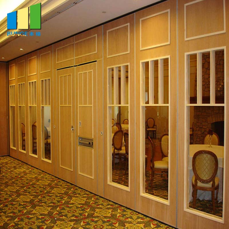 uni pioneers design for the deaf - moveable walls